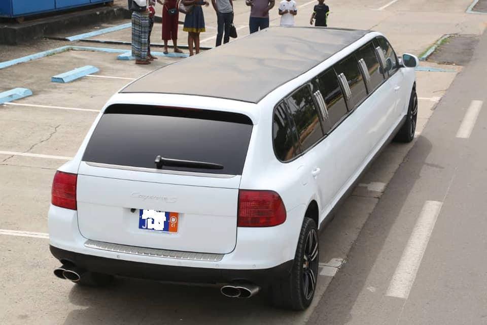 Limousine Porsche Cayenne - 11 Places