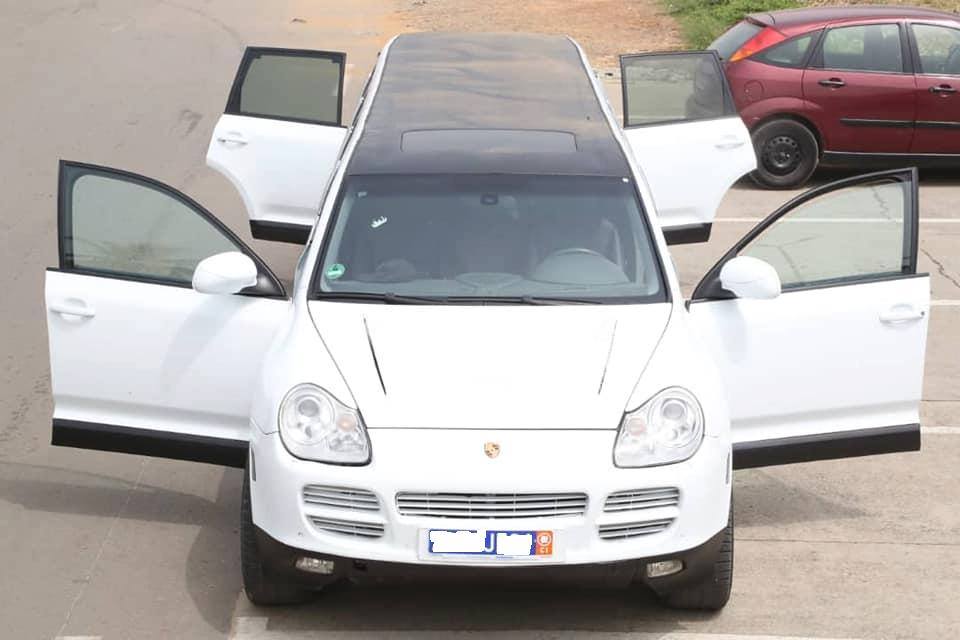 Limousine Porsche Cayenne - 11 Places — photo 2