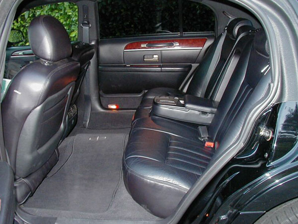 Limousine Lincoln - 2 Places — photo 2