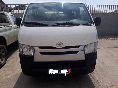 Toyota Hiace /15 Places Climatisé — photo 3