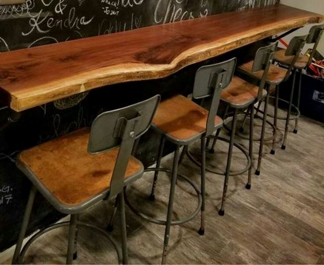 Bar En Tronc d’Arbre