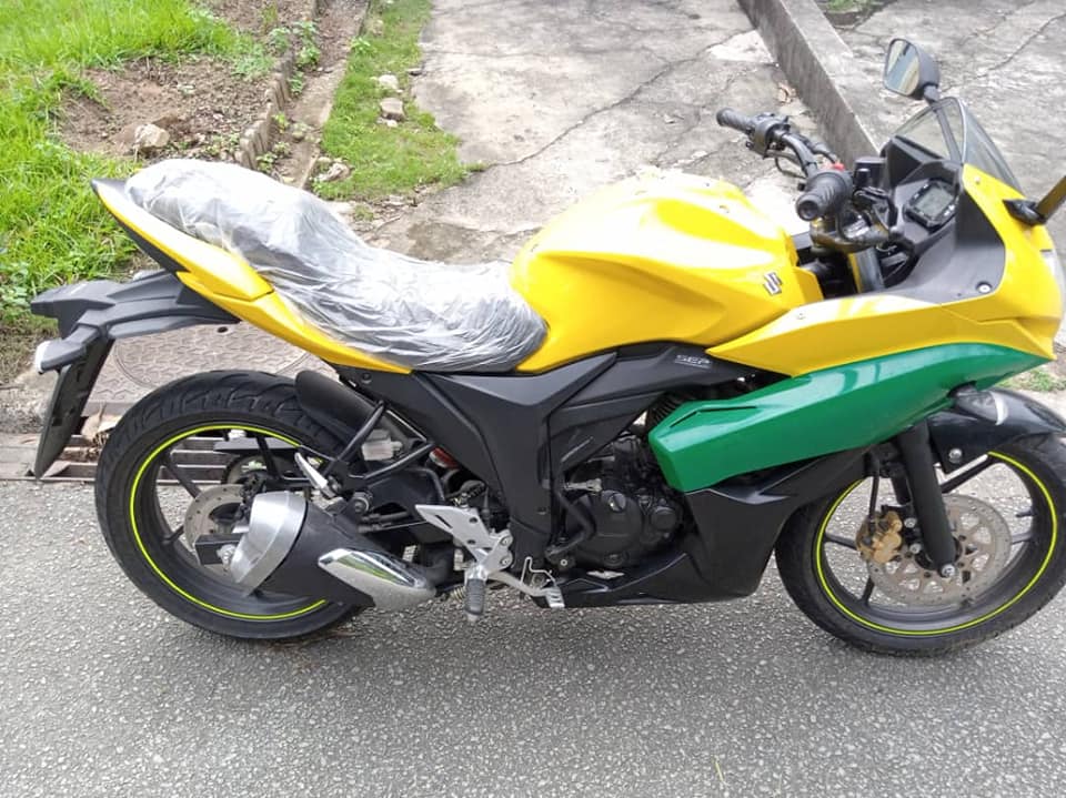 SUZUKI GSX 150 CC 2018 — photo 2