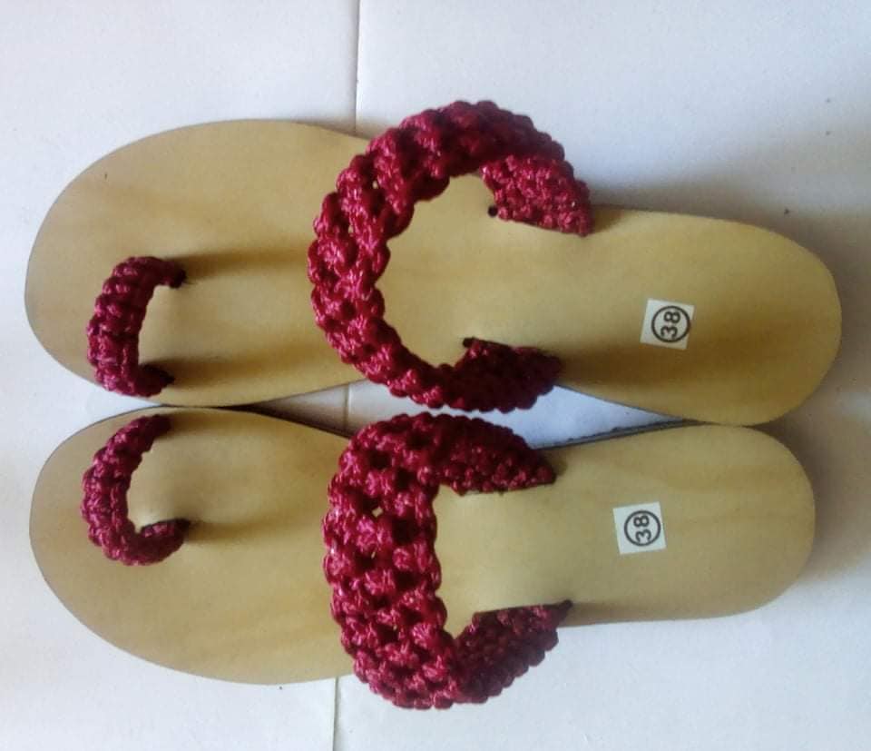 CHAUSSURES Traditionnelles — photo 4