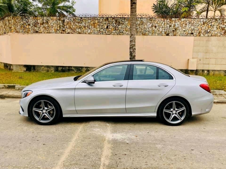 Mercedes-Benz C300
