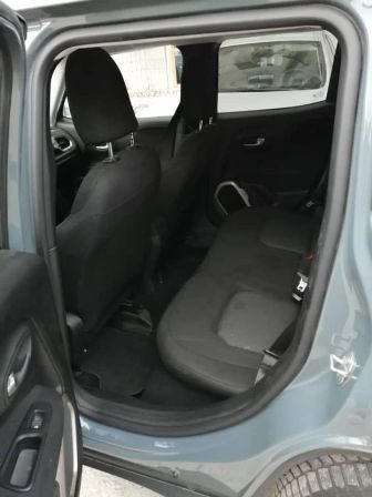 Jeep Renegade — photo 8
