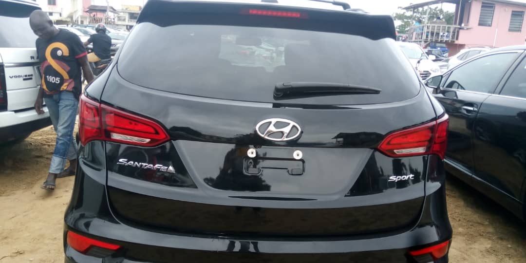 HYUNDAI SANTAFE — photo 2