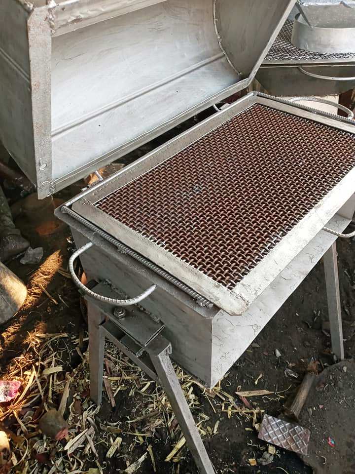 Fourneau Barbecue au Charbon et au Bois — photo 2