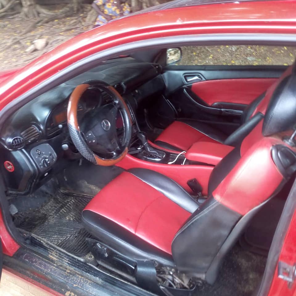 Mercedes Fantôme - Boîte Auto - Essence — photo 3