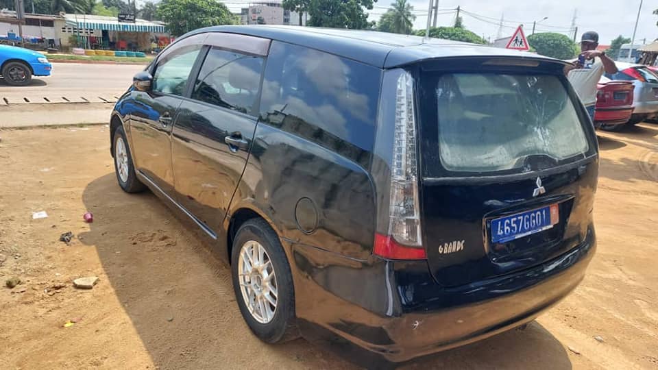 MITSUBISHI GRAND — photo 3