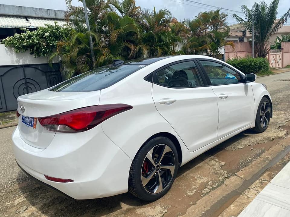 Hyndaï Elantra — photo 2