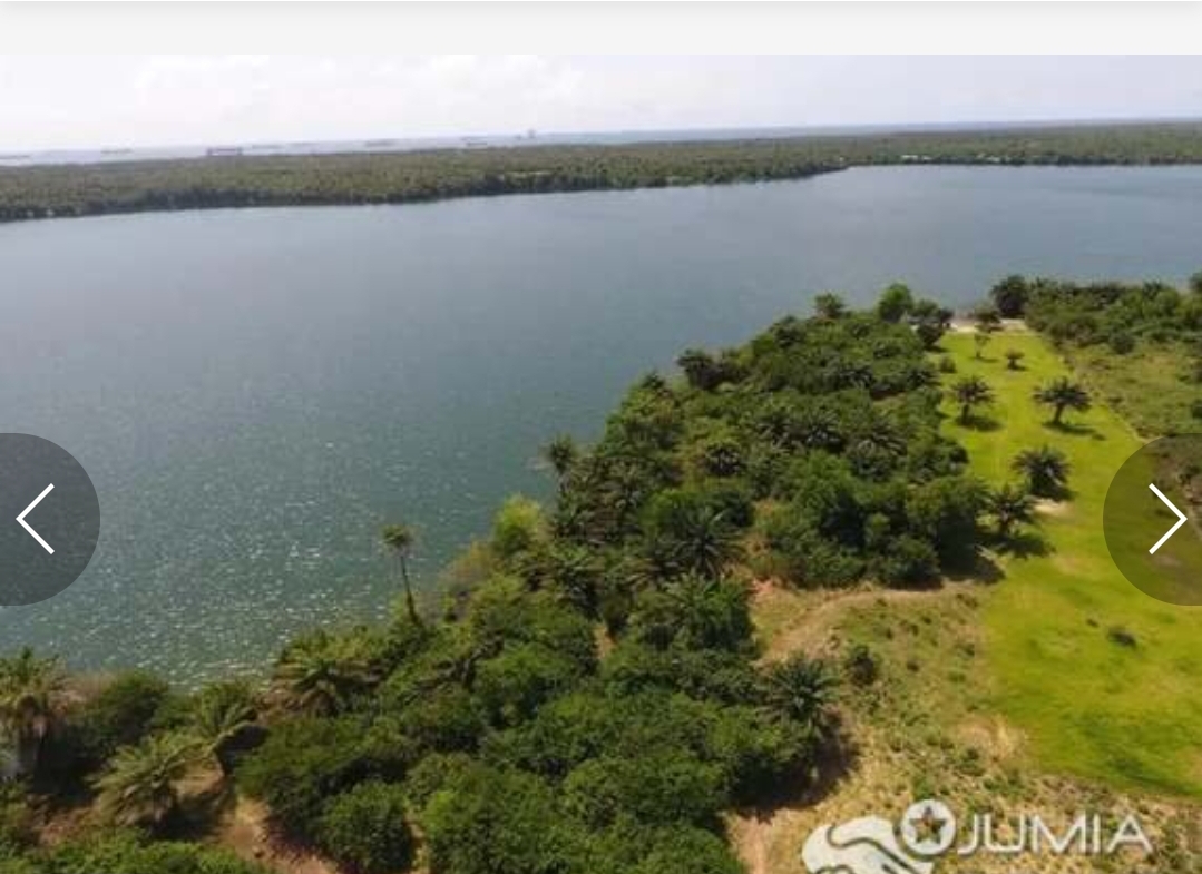 Abatta un terrain de 2000m2 à vendre