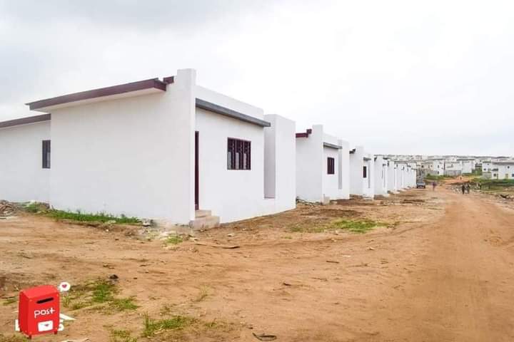 Une villa de 4PIECES à vendre situé à Bingerville à proximité de palais de justice — photo 4