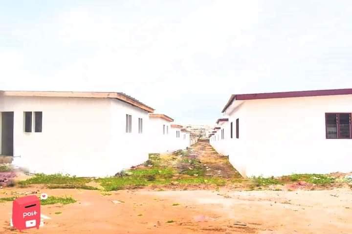 Une villa de 4PIECES à vendre situé à Bingerville à proximité de palais de justice — photo 3