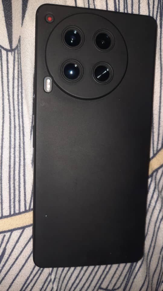 Tecno Camon30 256Go — photo 3