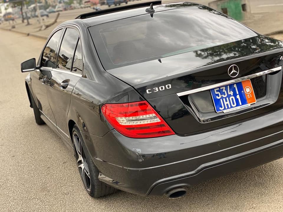 Mercedes C300 2014 (JH) — photo 2
