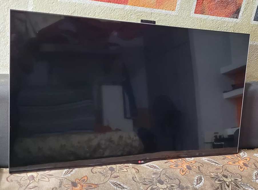 Téléviseur LG 60" LA8600