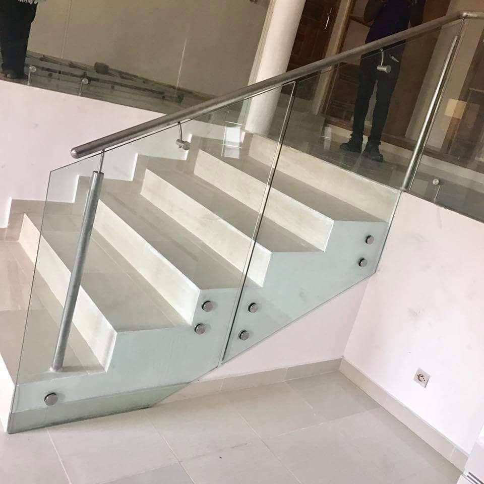 REMPE D'ESCALIER INOX VITREE ABIDJAN — photo 4