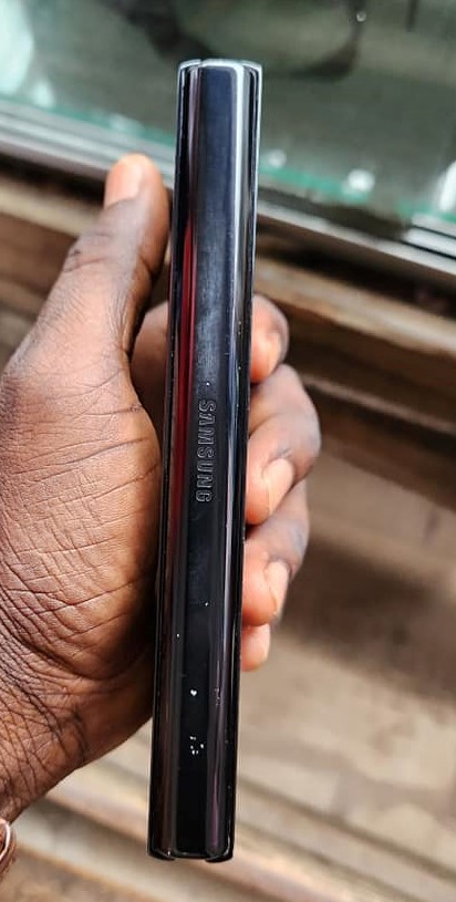 Galaxy Z Fold 2 5G — photo 6