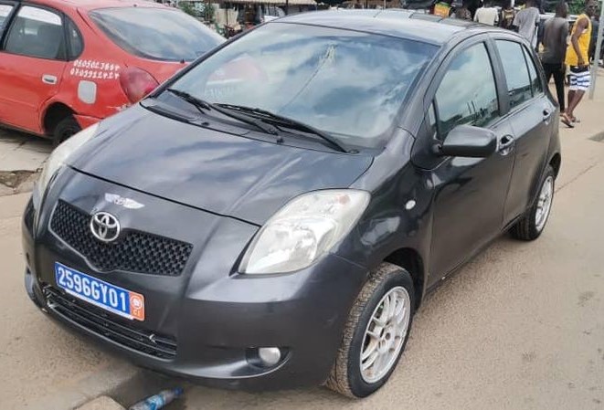 Toyota Yaris 2006 — photo 2
