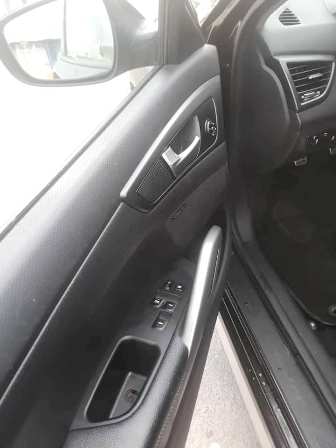 HYUNDAI Velaster Turbo 2014 - 2015 — photo 8