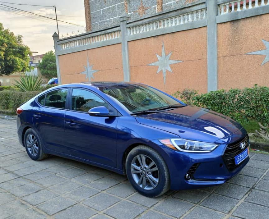 HYUNDAI ELANTRA LIMITED — photo 2