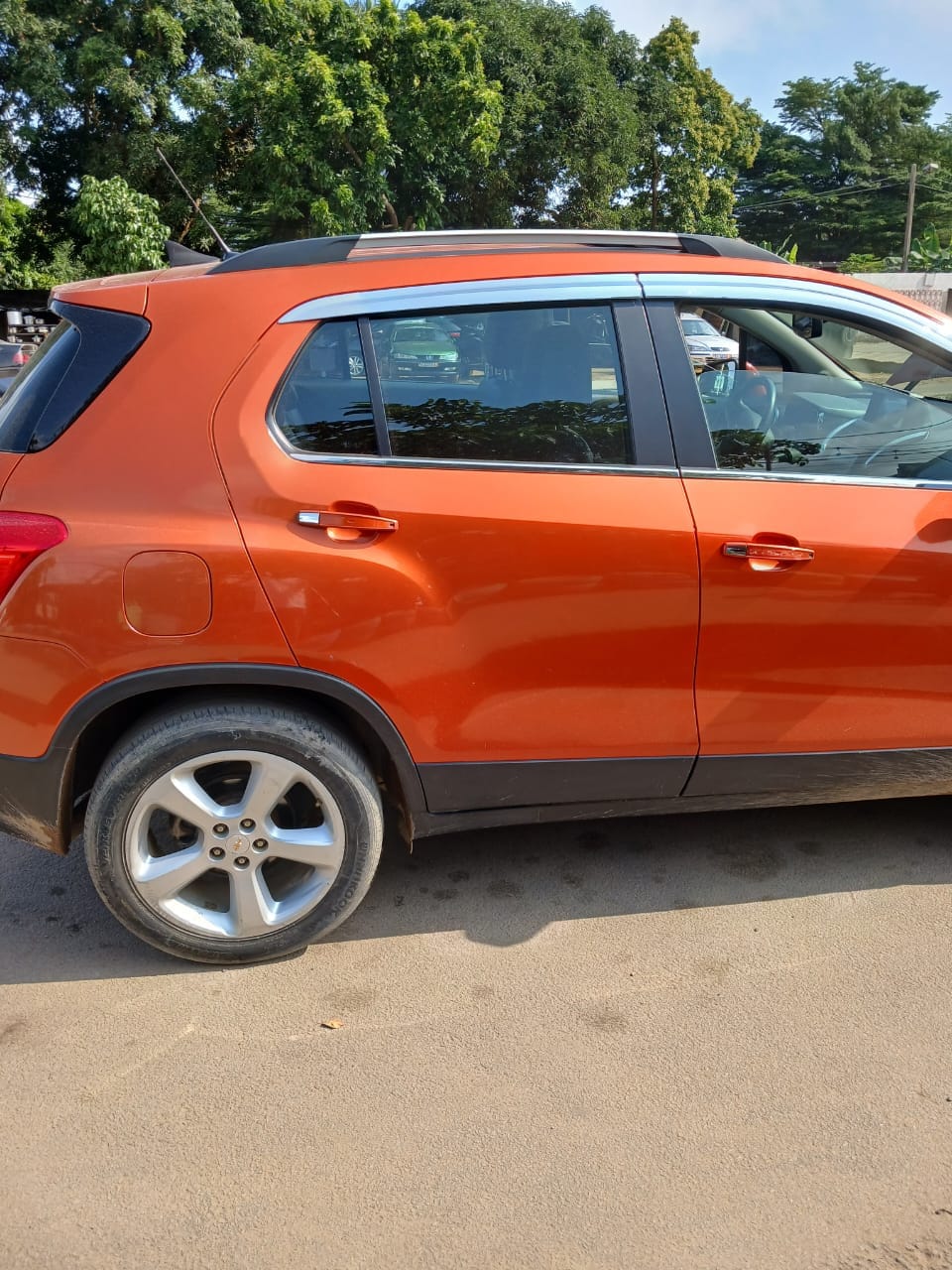 CHEVROLET TRAX — photo 3