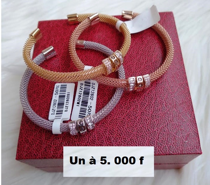 Bracelets — photo 3