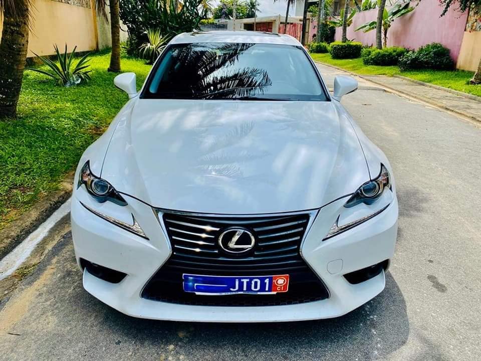 Lexus IS 250 — photo 3