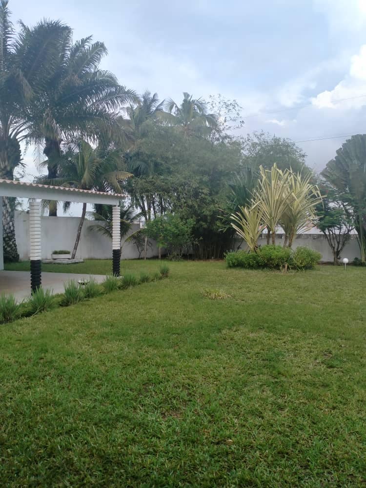 RESIDENCE MEUBLEE AVEC UN GRAND ESPACE DE PLUS DE 6500 M2 POUR EVENEMENT A ABIDJAN ,POUR VOUS ACCUEILLIR EN TOUS MOMENTS. — photo 8