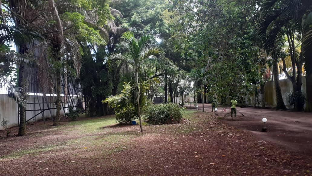 RESIDENCE MEUBLEE AVEC UN GRAND ESPACE DE PLUS DE 6500 M2 POUR EVENEMENT A ABIDJAN ,POUR VOUS ACCUEILLIR EN TOUS MOMENTS. — photo 9