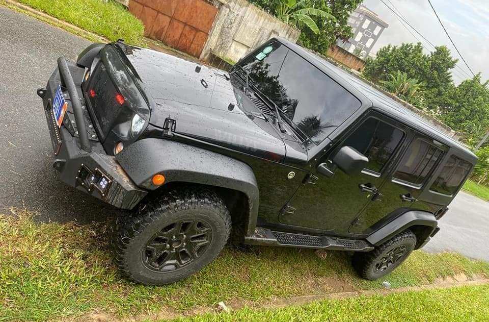Jeep Wrangler Unlimited Sport 2016 — photo 2
