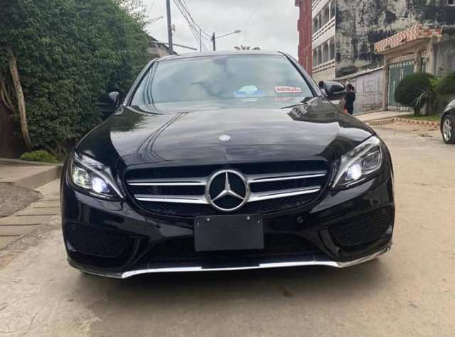 Mercedes C 300 — photo 4