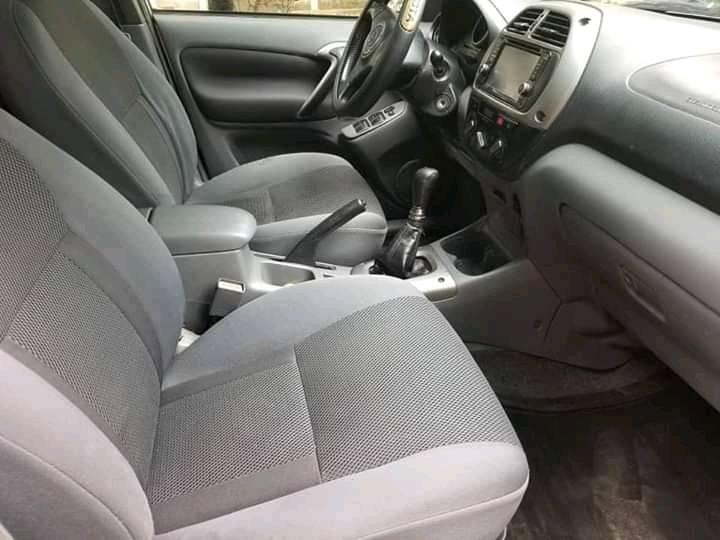 Toyota Rav 4 — photo 4