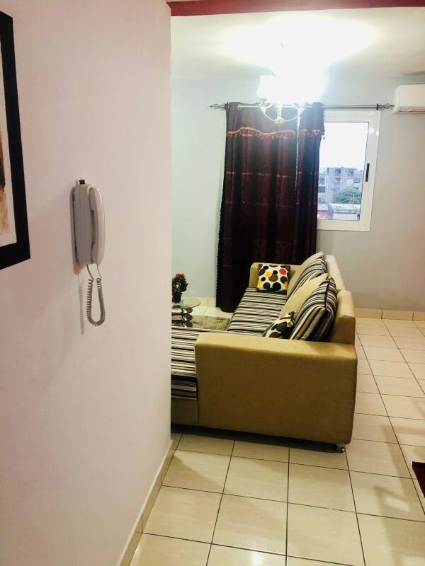 KOUMASSI - APPARTEMENT (3 PIECES 2 CHAMBRES) MEUBLÉ ET ÉQUIPÉ — photo 3