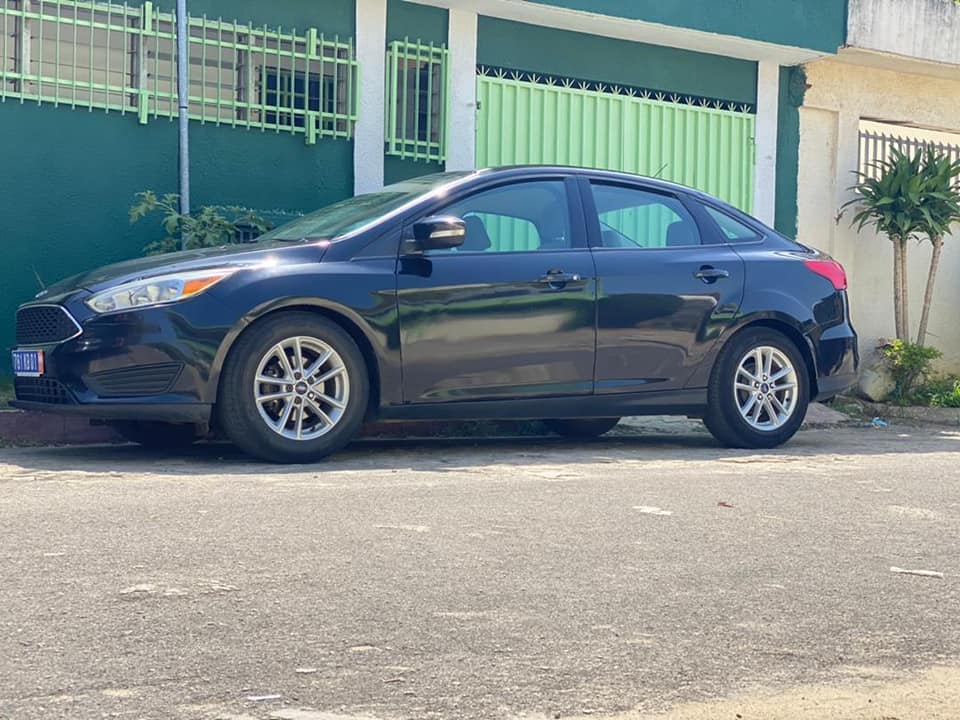 FORD FOCUS SE, ANNÉE 2015 — photo 2