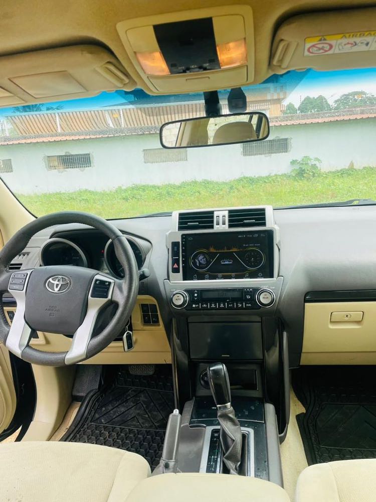 ANNONCE N° 71-050110-05 Toyota PRADO TXL