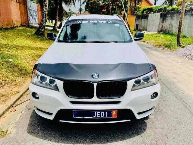 BMW X3 2014 Full Options — photo 3