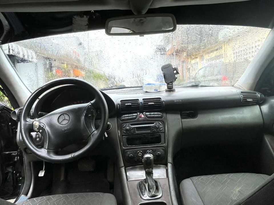 Meredes C200 — photo 3