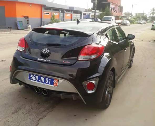 HYUNDAI Velaster Turbo 2014 - 2015 — photo 3