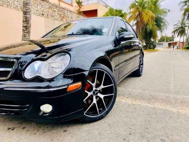 Mercedes-Benz C350 — photo 4