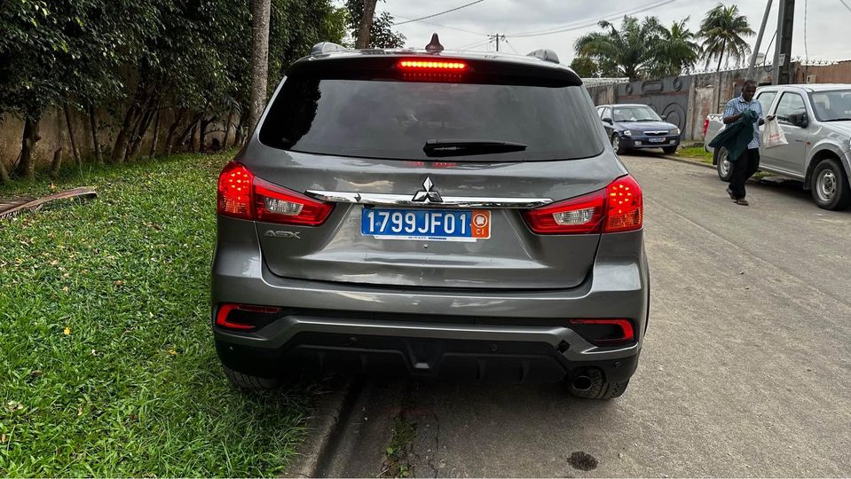MITSUBISHI RVR AWD — photo 3