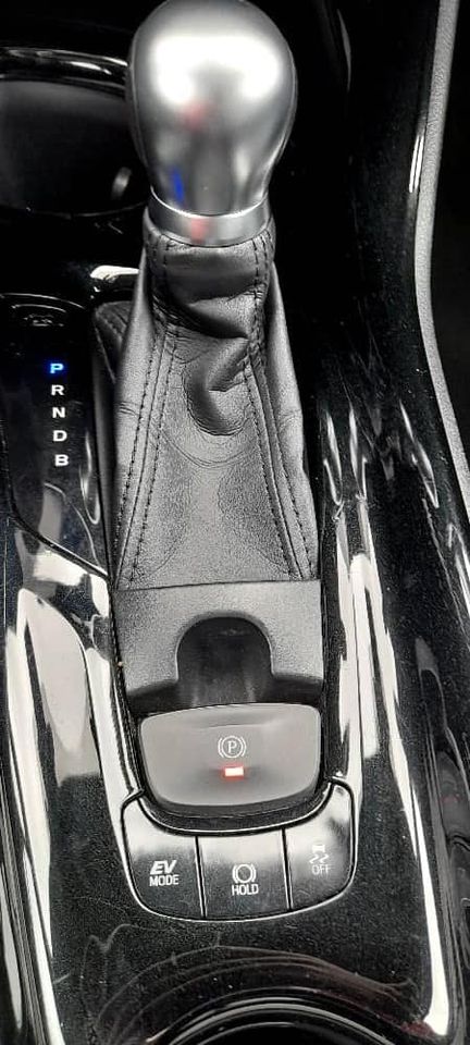 TOYOTA C-HR Hybrid Full Option Année 2018 (KC) — photo 9