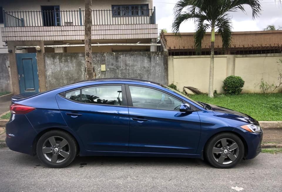 Hyundai Elantra — photo 4