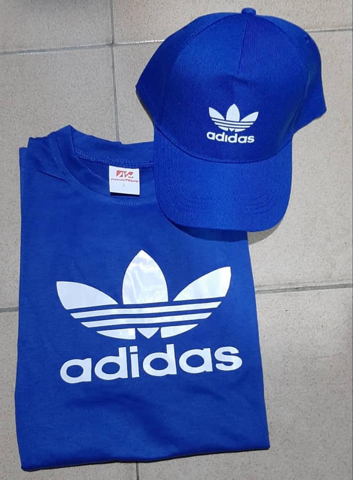 TEE-SHIRT + CASQUETTE — photo 6