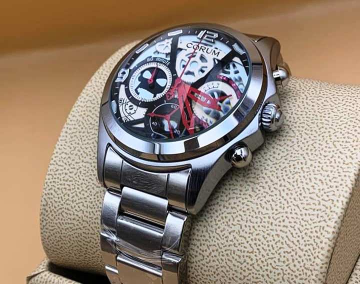 Montres CORUM — photo 2
