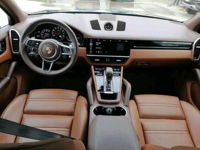 PORSCHE CAYENNE — photo 11