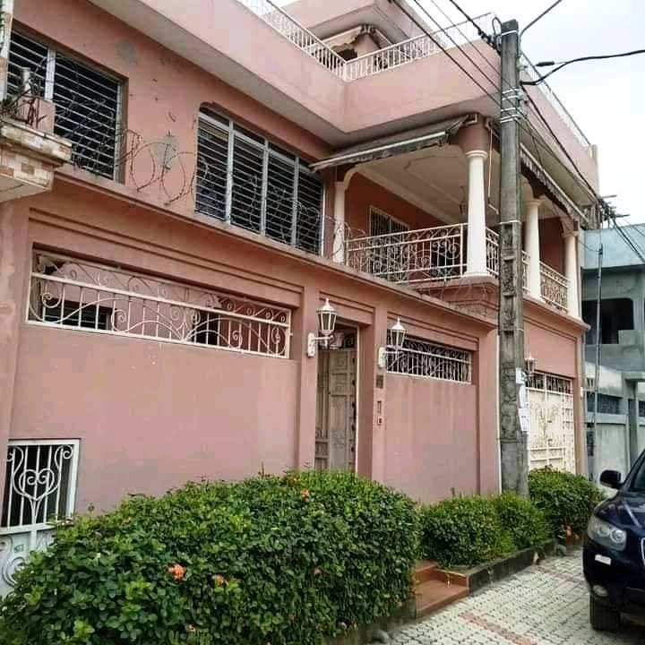 Villa Duplex de 8 Pièces