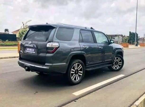 Toyota 4-Runner — photo 4
