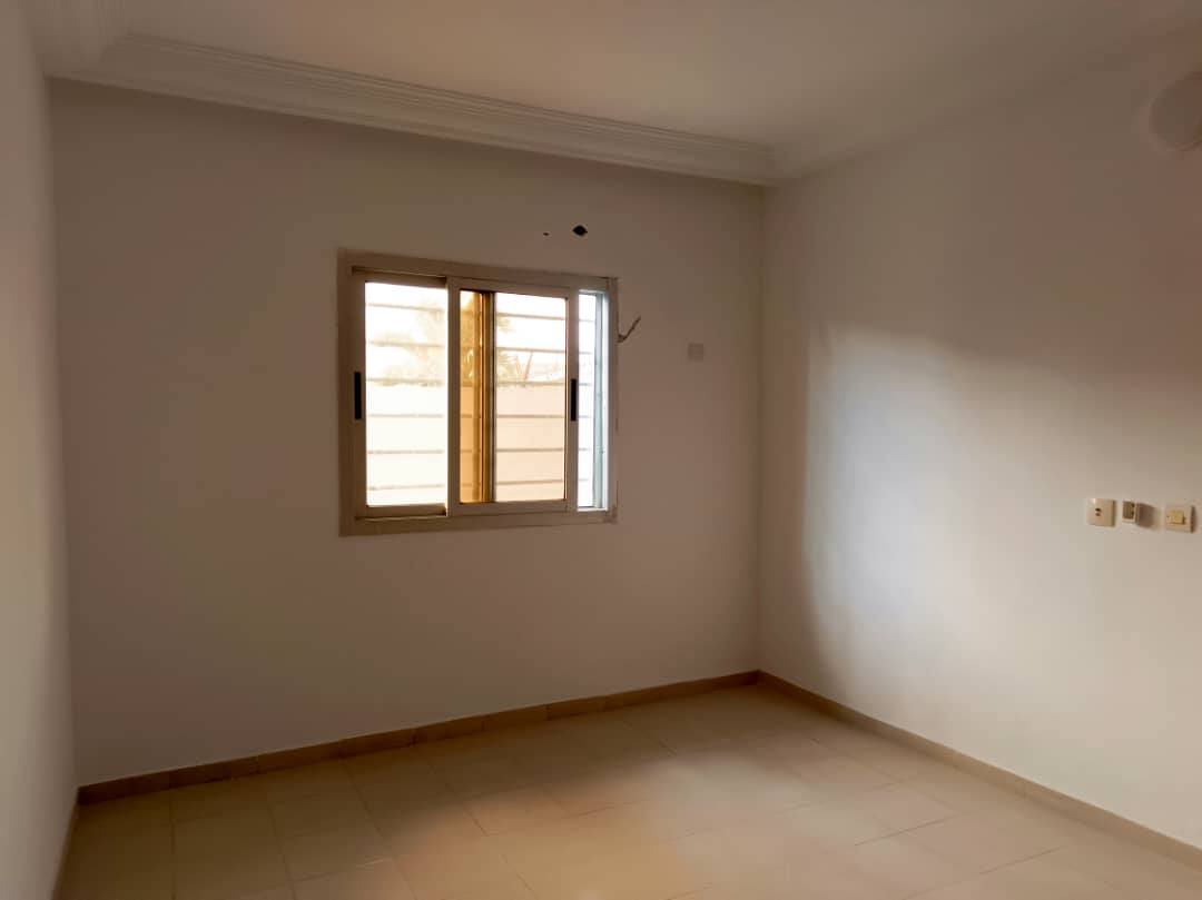 LOCATION – MAISON BASSE 4 PIÈCES Cité Les FIGUIERS – Cocody — photo 9