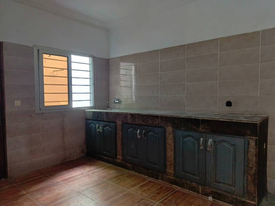 LOCATION – MAISON BASSE 4 PIÈCES Cité Les FIGUIERS – Cocody — photo 8
